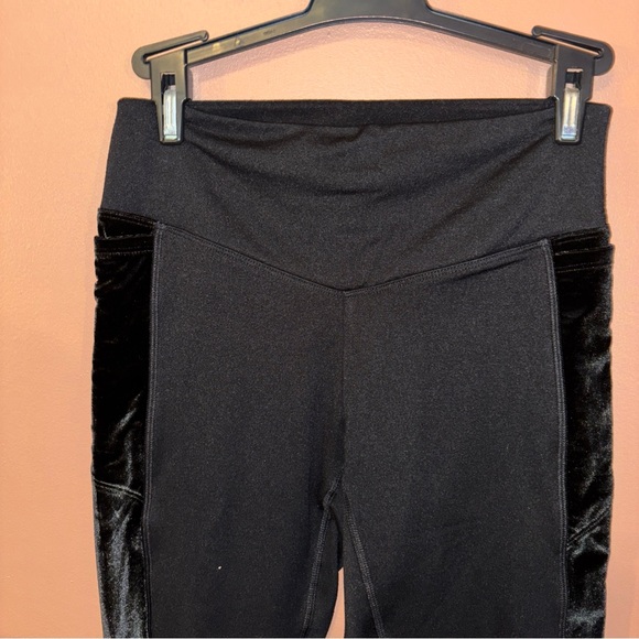 Victoia's Secret PINK,small Black. Leggings With Velour On Sides. EUC - Picture 2 of 9